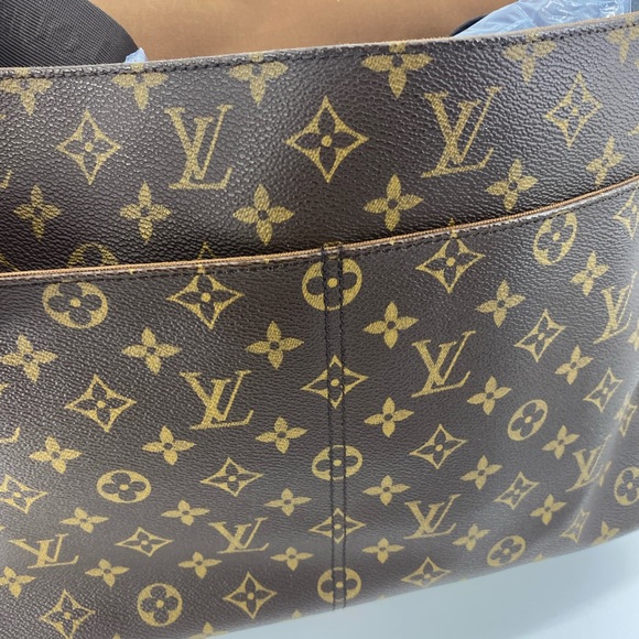 Louis Vuitton Bastille Messenger bag - Picture 8 of 14
